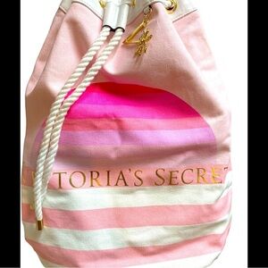 NWT Victoria’s Secret Bucket Bag Backpack